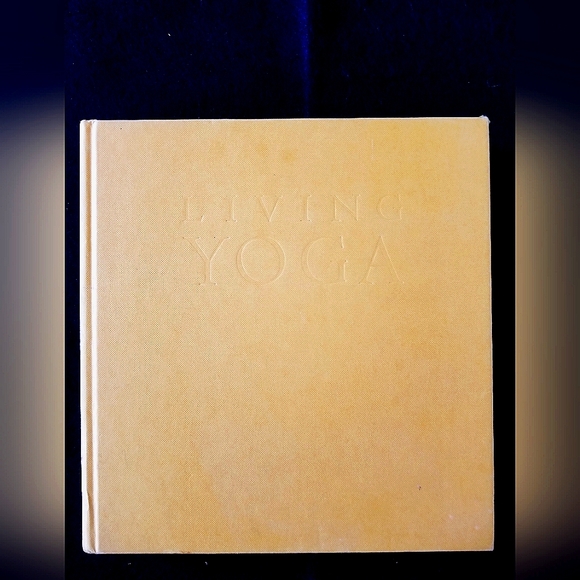 Living Yoga : Creating a Life Practice by Christy Turlington (2002, Hardcover) - Picture 3 of 12